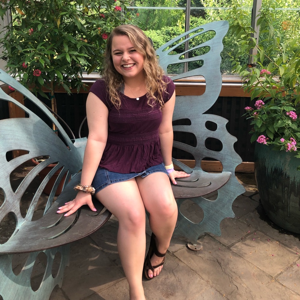 Meet your Posher, Abby